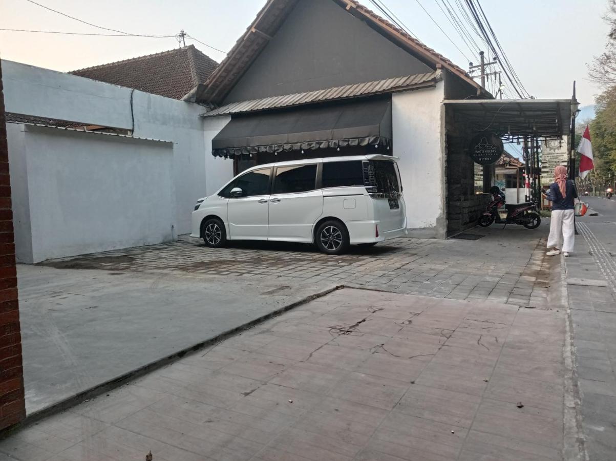 Watu Agung Guest House Magelang Exteriör bild