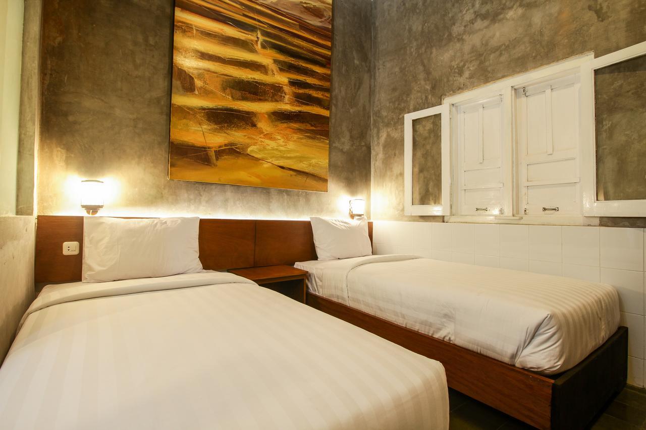 Watu Agung Guest House Magelang Exteriör bild